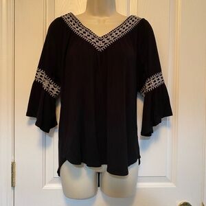 BUY 2 ITEMS & GET 1 FREE - G Collection Black Cold Shoulder Blouse Sz L